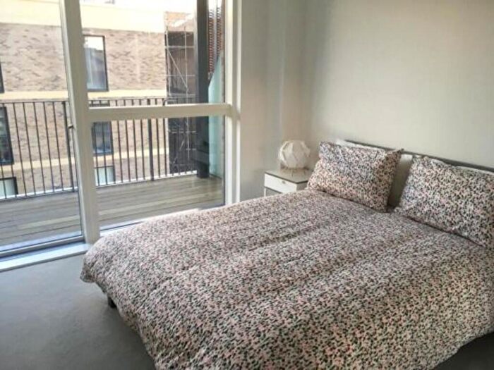 1 Bedroom Apartment For Sale In The Wing, Camberwell, SE5
