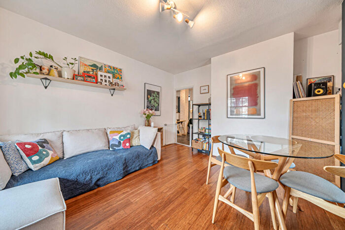 2 Bedroom Apartment For Sale In Lambeth Walk, London, SE11