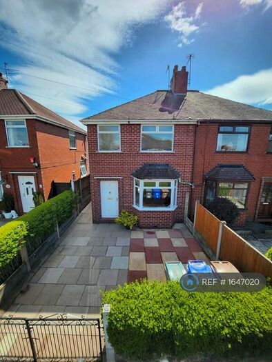 3 Bedroom Semi-Detached House To Rent In Dickenson Road East, Stoke-On-Trent, ST6