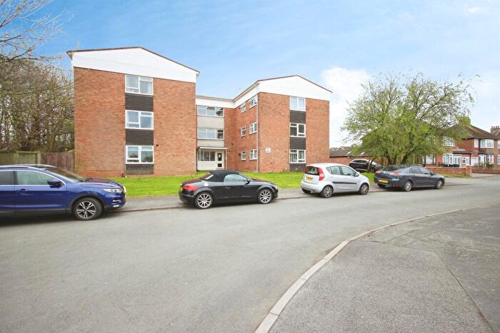 2 Bedroom Apartment For Sale In Murcott Road West, Whitnash, Leamington Spa, CV31
