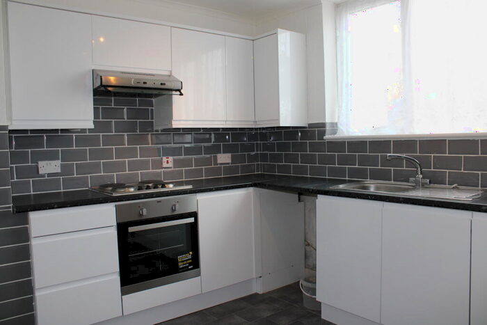3 Bedroom End Of Terrace House To Rent In Grange Road, Gillingham, ME7