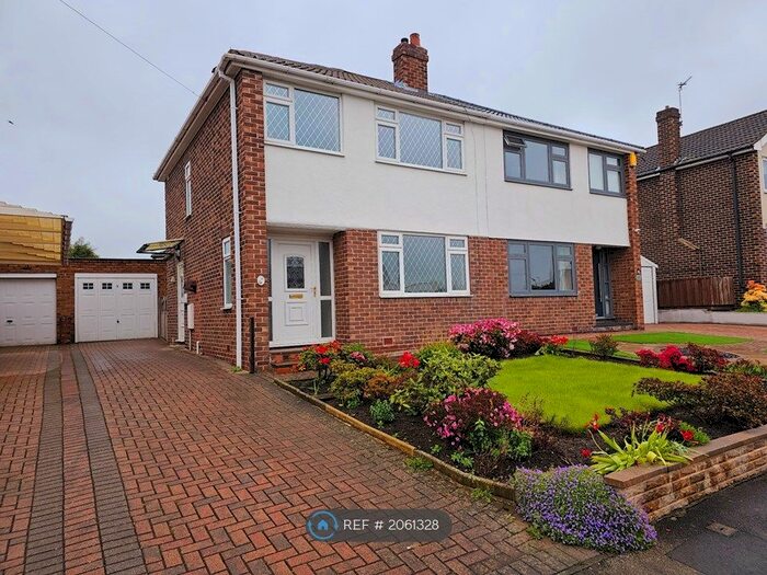3 Bedroom Semi-Detached House To Rent In Rutland Drive, Crofton, Wakefield, WF4