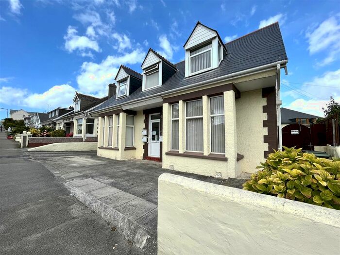 1 Bedroom Flat To Rent In Edgcumbe Avenue, Newquay, TR7