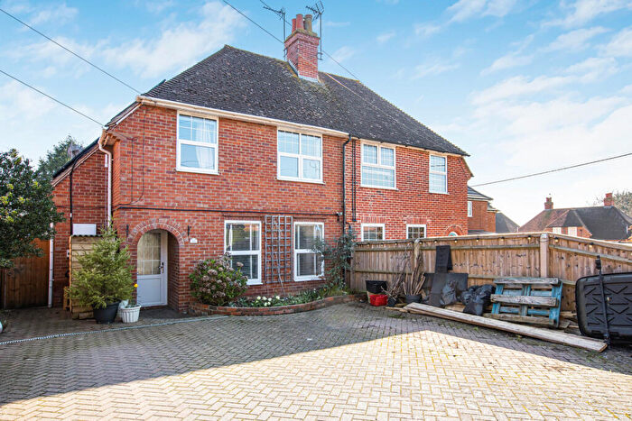 3 Bedroom Semi Detached House For Sale In Mereland Road, Didcot, OX11