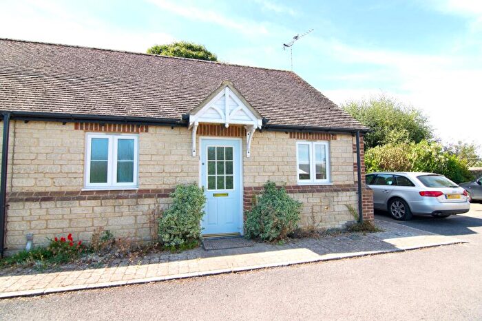 2 Bedroom Bungalow To Rent In Harmans Court, Jubilee Lane, Milton-under-Wychwood, Chipping Norton, OX7