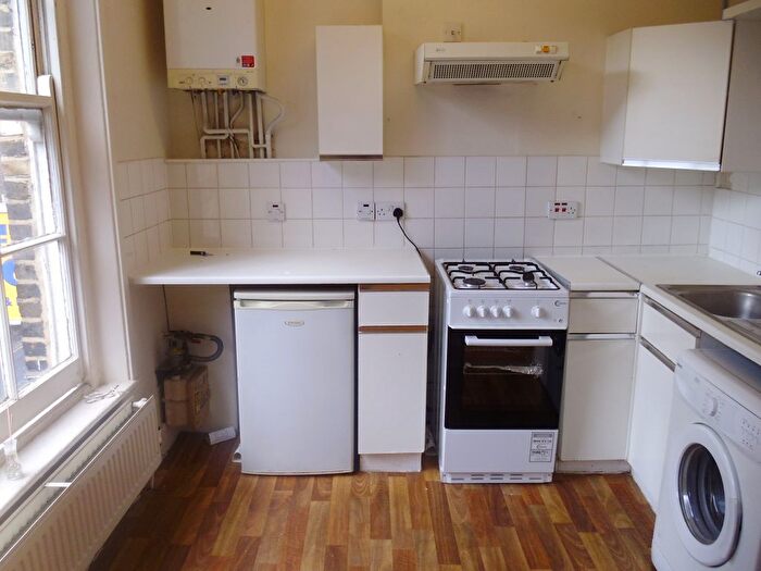 1 Bedroom Flat To Rent In Bacon Street, London, E2