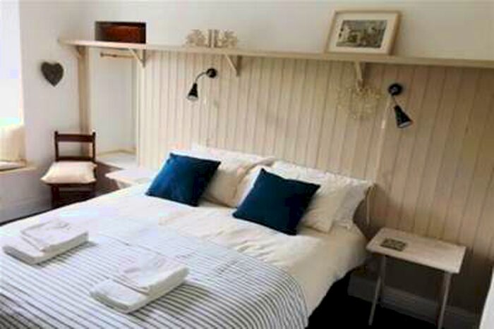 1 Bedroom Flat To Rent In High Road, Sandbank, Dunoon, PA23