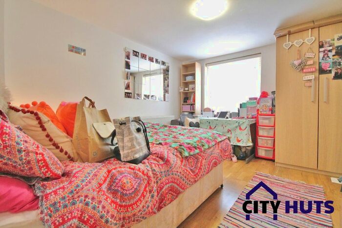 5 Bedroom Maisonette To Rent In St. Pancras Way, London, NW1