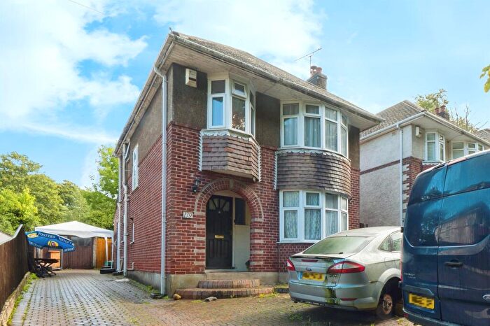 3 Bedroom Detached House For Sale In Mousehole Lane, Southampton, SO18