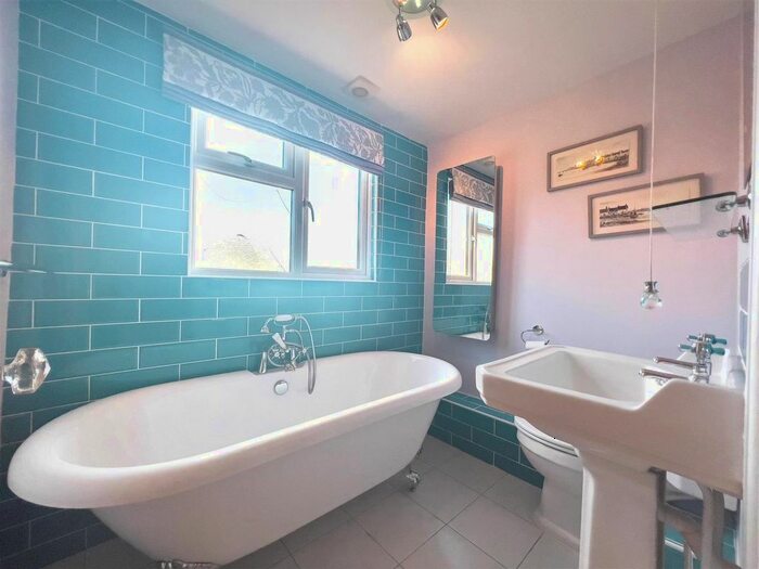 4 Bedroom Chalet To Rent In High Street, Benwick, March, PE15