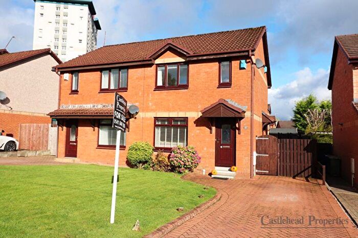 3 Bedroom Semi-Detached Villa For Sale In Braeview Avenue, Paisley, PA2