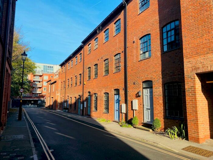 3 Bedroom Town House To Rent In Falcon Works Court, Regent Parade, Jewellery Quarter, B1