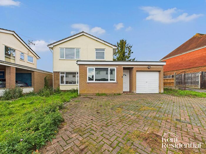 3 Bedroom Detached House To Rent In Quested Way, Harrietsham, ME17