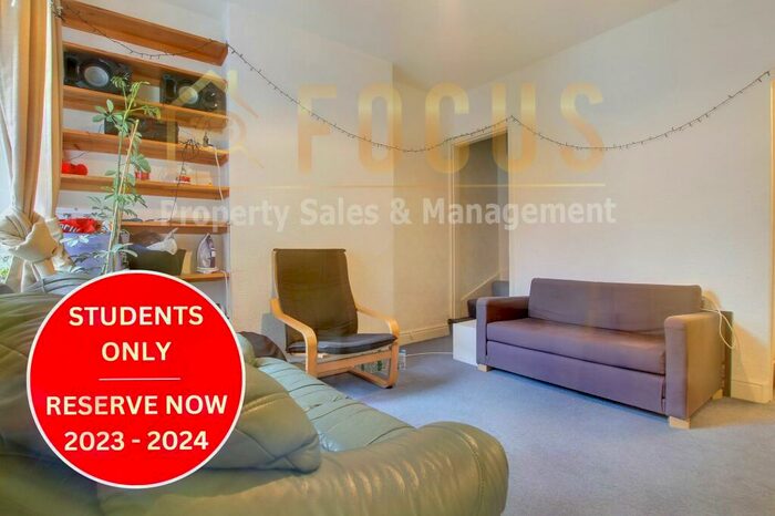 3 Bedroom Terraced House To Rent In Hartopp Road, Leicester, LE2