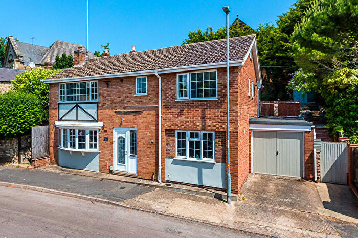 5 Bedroom Detached House For Sale In Little Street, Rushden, NN10