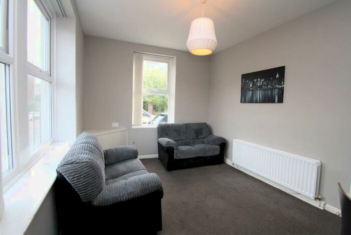 6 Bedroom End Of Terrace House To Rent In Chester Street, Newcastle Upon Tyne, NE2