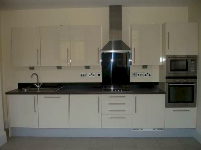 2 Bedroom Flat To Rent In Albion House, Hick Street, Little Germany, BD1