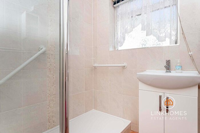 2 Bedroom Detached Bungalow For Sale In Mount Pleasant Drive, Bournemouth, BH8