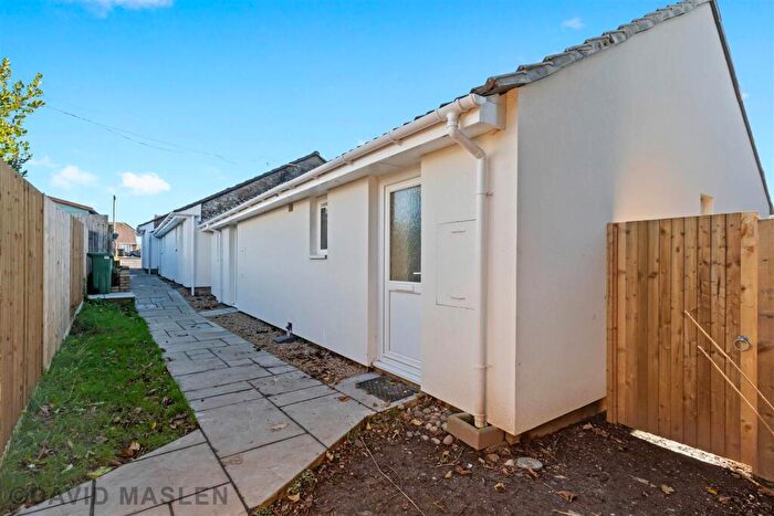 1 Bedroom Semi-Detached Bungalow To Rent In Crescent Drive North, Brighton, BN2