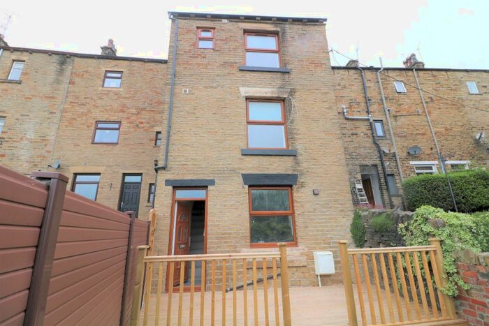 2 Bedroom Terraced House To Rent In Thornhill Road, Brighouse, HD6