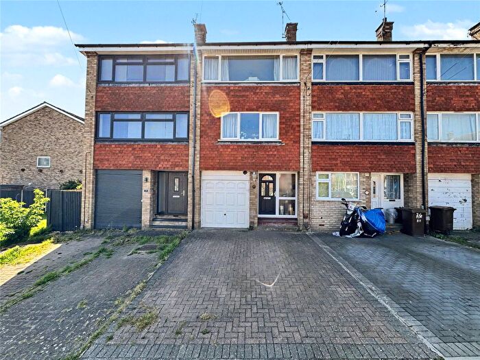 4 Bedroom Terraced House For Sale In Beverley Close, Rainham, Kent, ME8