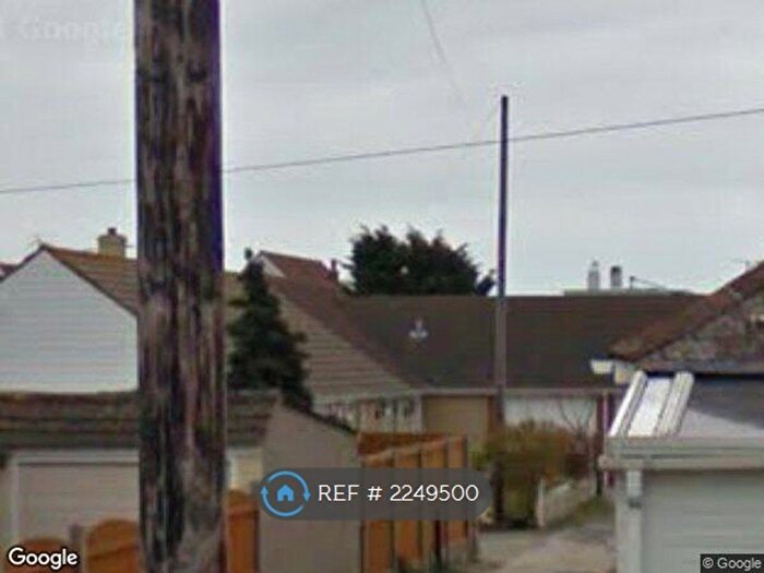 3 Bedroom Bungalow To Rent In Roberts Road, New Romney, TN28