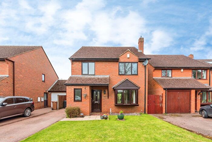 4 Bedroom Property To Rent In Brookside Close, Thame, OX9