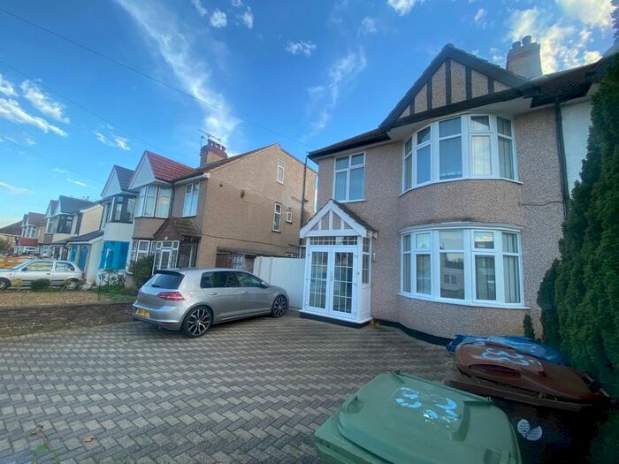 3 Bedroom Semi-Detached House To Rent In Beechwood Avenue, South Harrow, Harrow, HA2