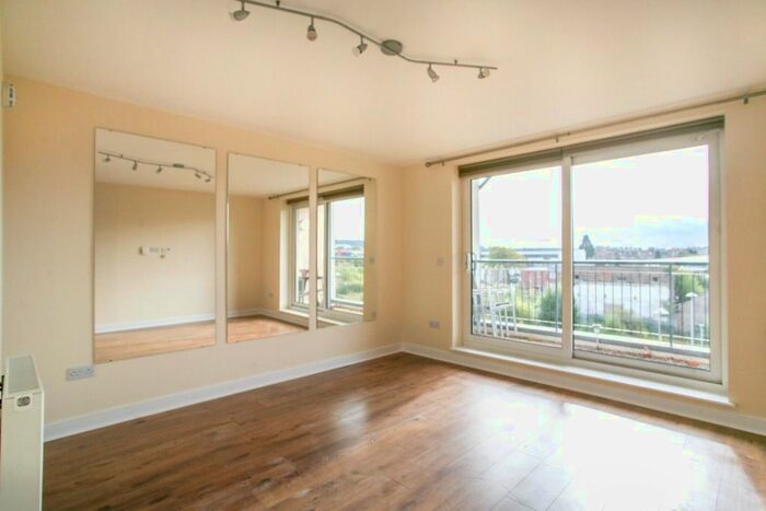 2 Bedroom Flat To Rent In Waterfront Avenue, Granton, Edinburgh, EH5