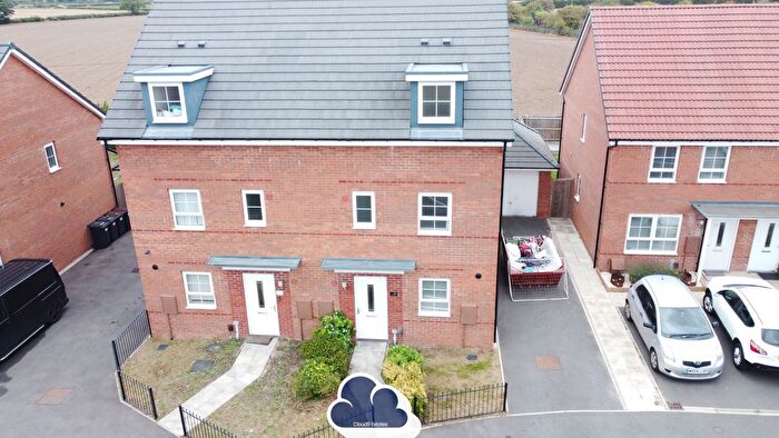 4 Bedroom Semi-Detached House To Rent In Spinning Wheel Drive, Nuneaton, CV11