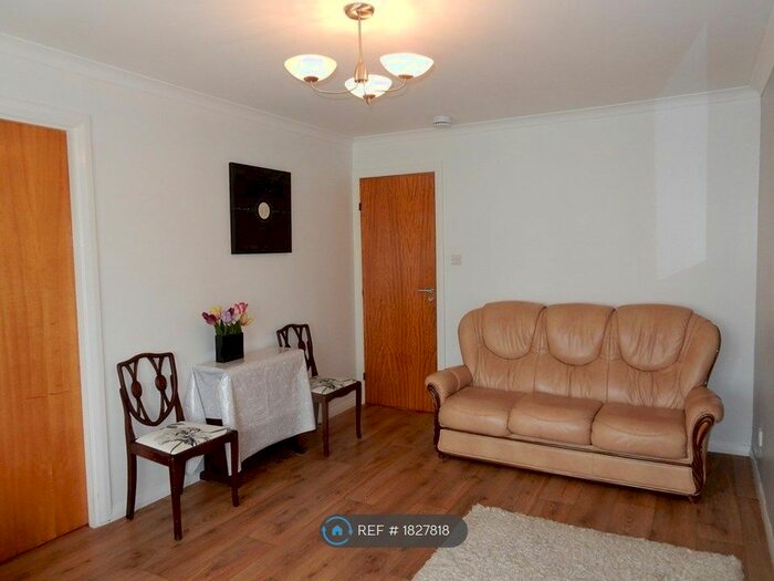 2 Bedroom Maisonette To Rent In Pitmedden Terrace, Aberdeen, AB10