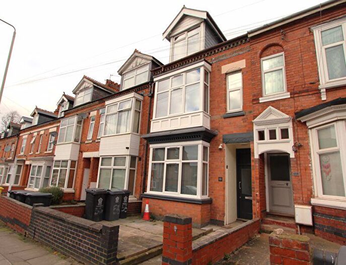 Studio To Rent In Glenfield Road, Leicester, LE3