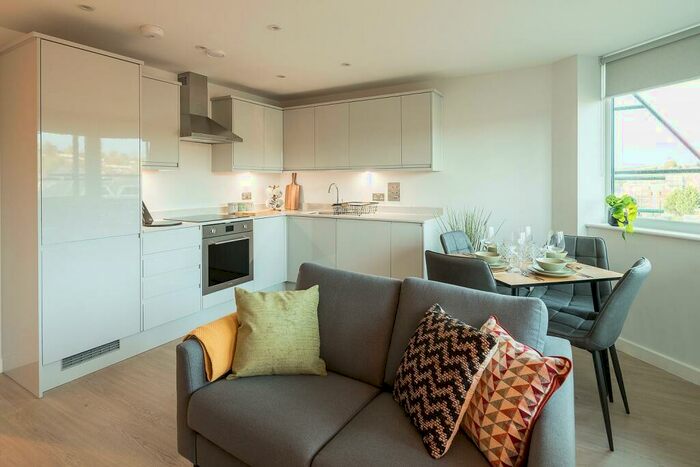 1 Bedroom Apartment To Rent In Marlowes, Hemel Hempstead, HP1