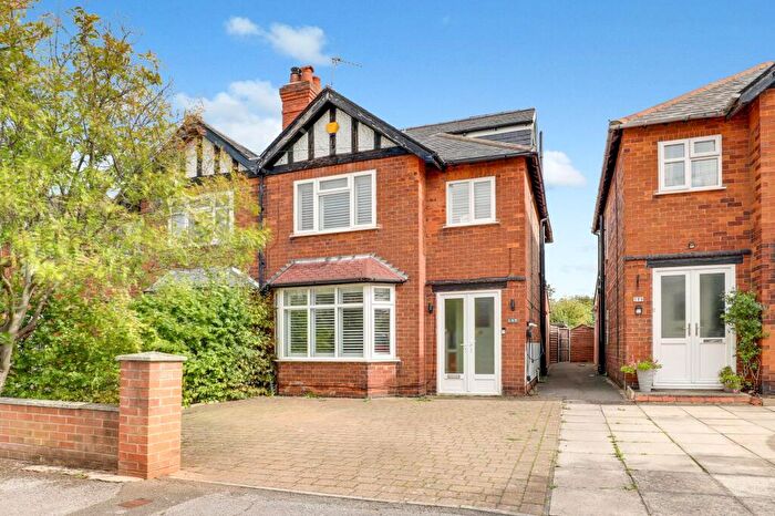 4 Bedroom Semi-Detached House For Sale In Gordon Road, West Bridgford, NG2