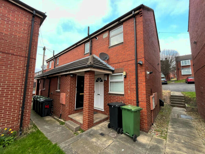 1 Bedroom Apartment To Rent In Belle Vue Court, Leeds, West Yorkshire, LS3