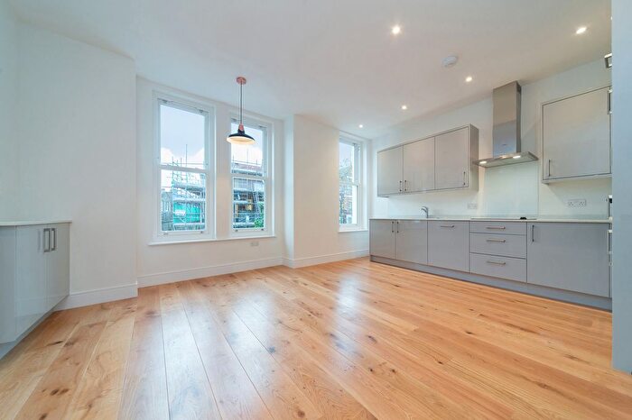 2 Bedroom Flat To Rent In Streatley Road, Kilburn, NW6