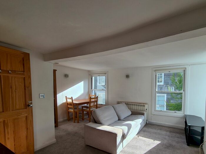1 Bedroom Flat To Rent In Victoria Road, Dartmouth, TQ6