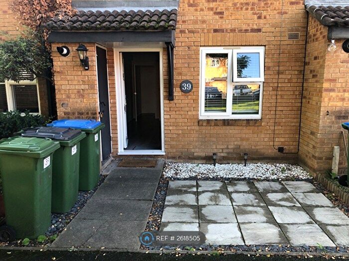 1 Bedroom Flat To Rent In New Eltham, London, SE9