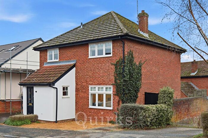 4 Bedroom Link Detached House For Sale In Dorset Way, Billericay, CM12