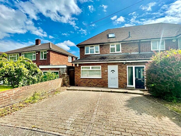 1 Bedroom Maisonette For Sale In Park Mead, Sidcup, Kent, DA15