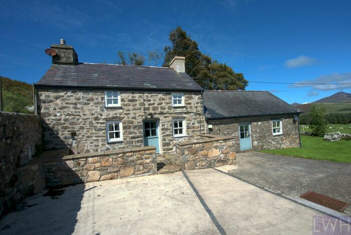 4 Bedroom Detached House For Sale In Pistyll, Pwllheli, LL53