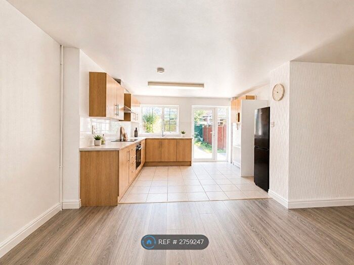 4 Bedroom Terraced House To Rent In Pretoria Road, London, E11