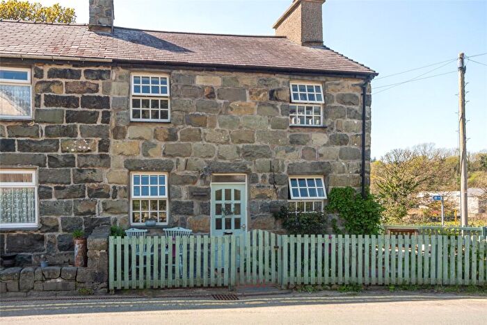 3 Bedroom Semi-Detached House For Sale In Llanystumdwy, Criccieth, Gwynedd, LL52