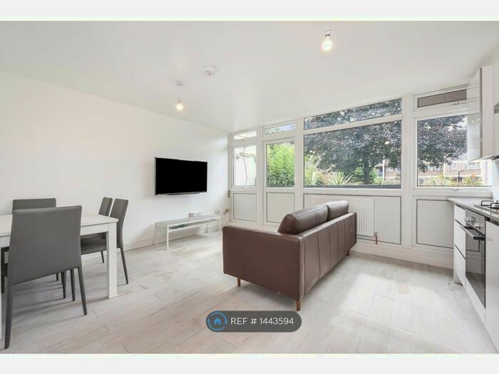 4 Bedroom Maisonette To Rent In Halstead Court, London, N1