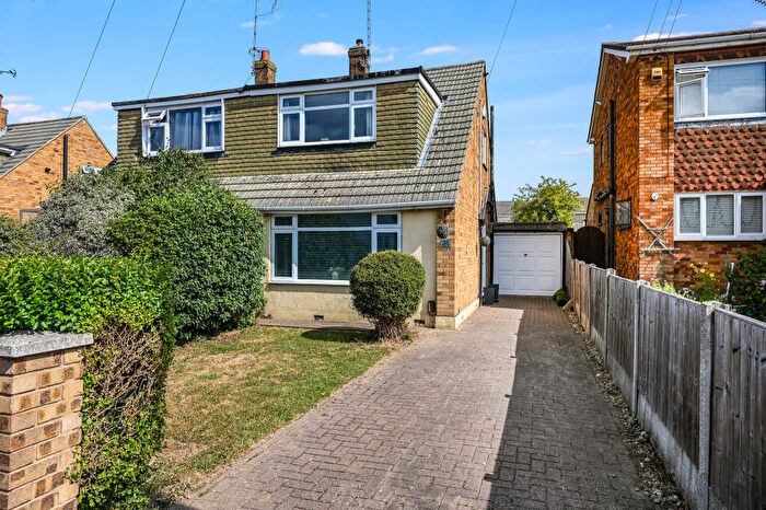 2 Bedroom Semi-Detached House For Sale In Woodcote Way, Benfleet, SS7