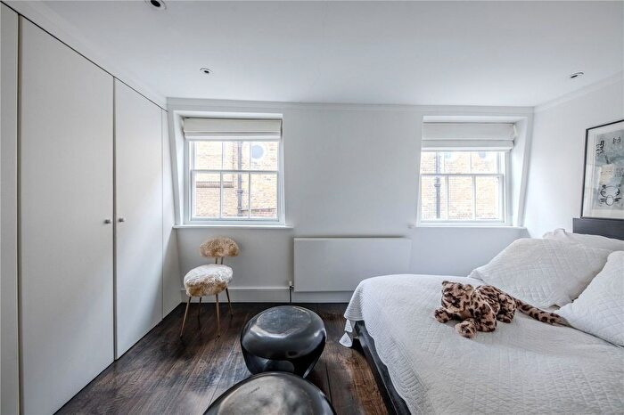 3 Bedroom Terraced House For Sale In Cleveland Row, St James’S, London, SW1A