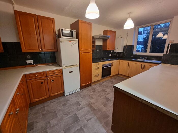 4 Bedroom Terraced House To Rent In Moody Street, London, E1