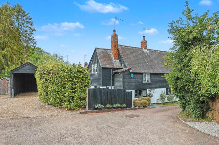 3 Bedroom Semi-Detached House For Sale In Stevenage Road, Little Wymondley, Hitchin, SG4