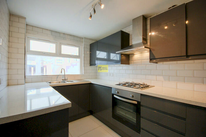 3 Bedroom Terraced House To Rent In Lingard Close, Birmingham - Student Property, B7