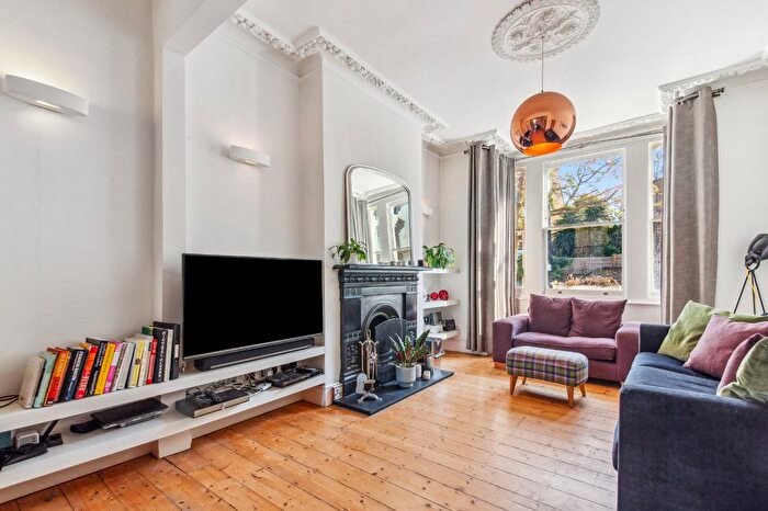 3 Bedroom Terraced House To Rent In Legard Road, Islington, N5
